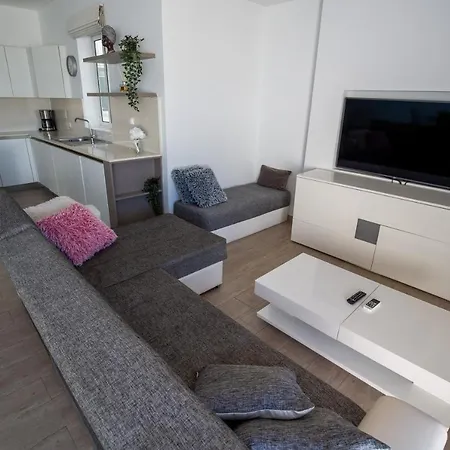 Appartement Carlitos With Private Swimming Pool By Eldi *