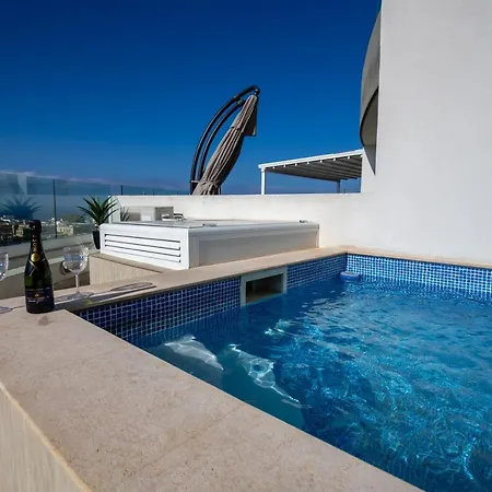 Carlitos With Private Swimming Pool By Eldi Apartment